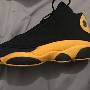 Jordan 13 retro black and yellow size 15